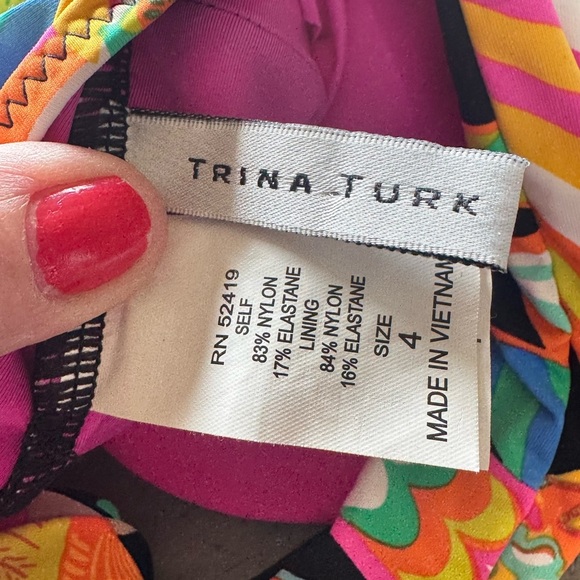 Trina Turk Tahitian Twist Floral One Piece Swimsuit Size 4 - Picture 3 of 5